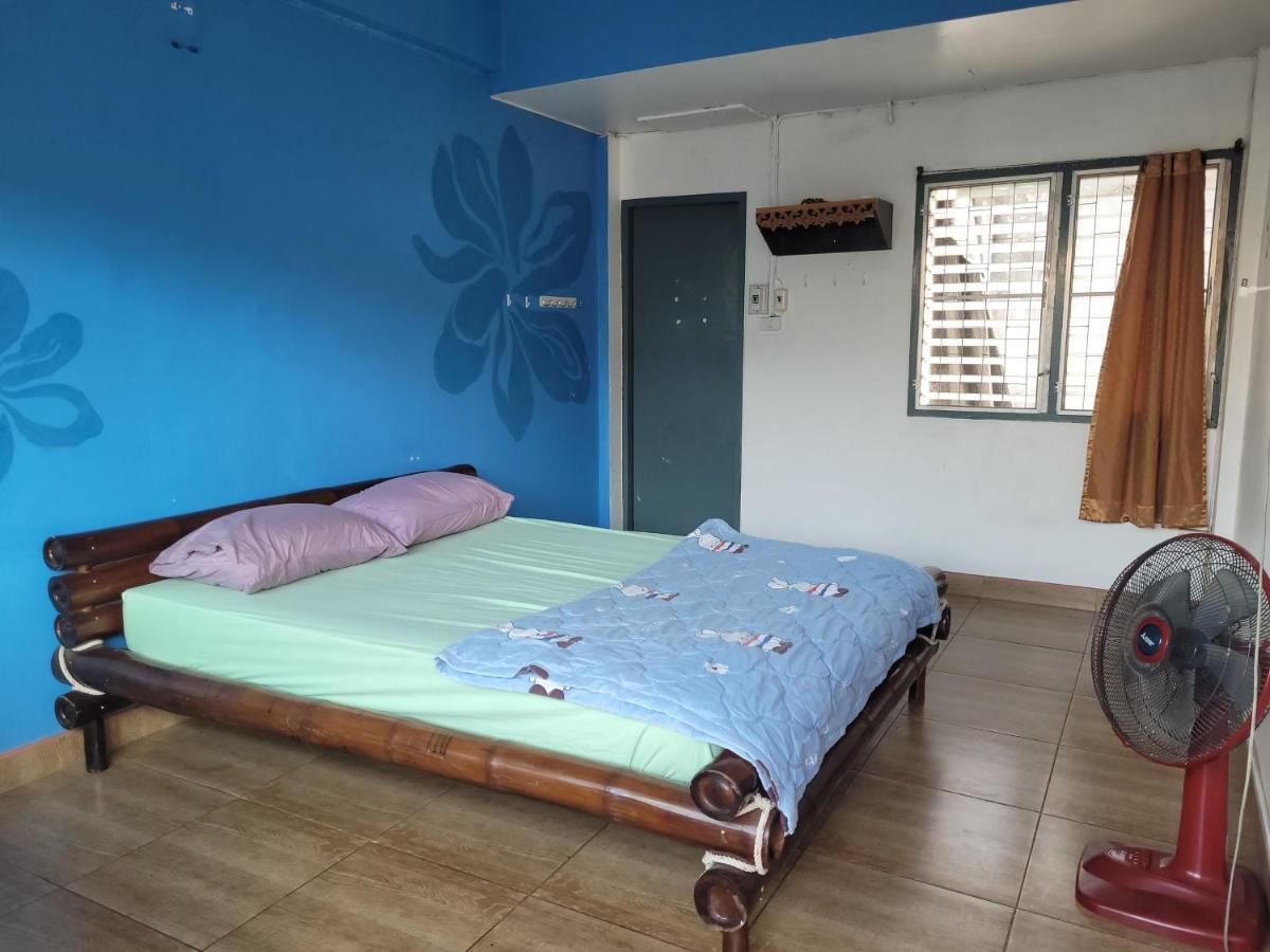 Psiloceye Weed Bar Restaurant & Guesthouse Chiang Mai Bagian luar foto